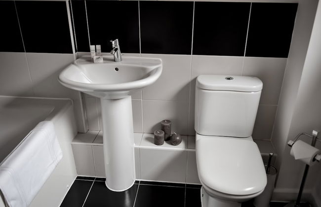 Select Serviced Accommodation - Gweal Place - Photo 9