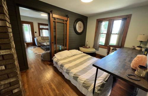 Home 7 beds, 2 baths Farmstay at Pygmy Goat Farm Byron Center Michigan - Foto 10