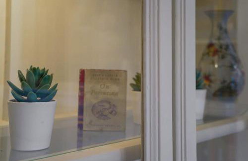 The Garden House Hot Tub Pool and Lush Garden Oasis - Foto 27