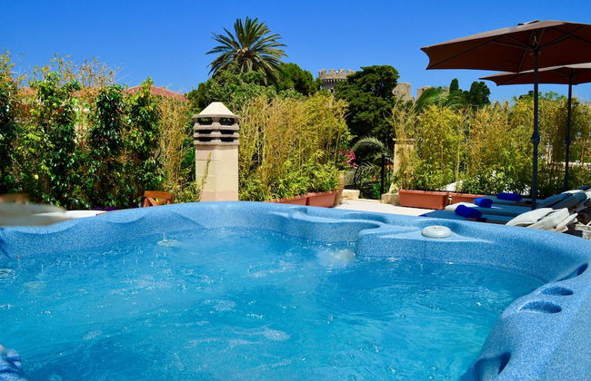 Medieval Villa - Photo 1