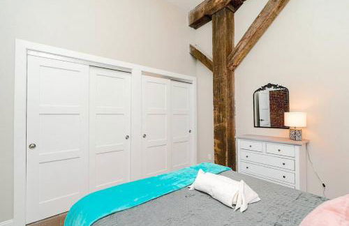 Breakfast at Tiffanys Downtown Newport News - Foto 18