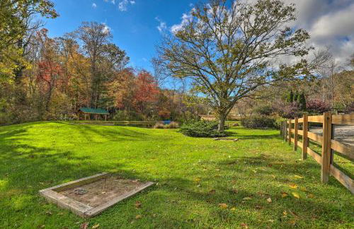 Stunning Fletcher Home Hot Tub and Fire Pit! - Foto 39