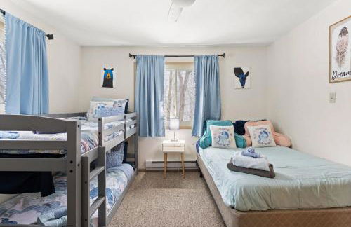 Vaulted Pines Lodge Hot Tub Game Room - Foto 27