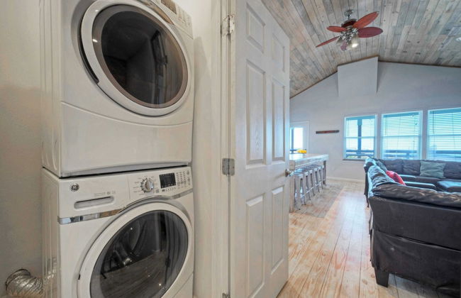 Sleeps 26 2 Homes w/ Waterfront Pool + Boat Dock Laguna Village Escape - Foto 74