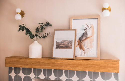 @ Marbella Lane - Vibrant & Chic Designer Home - Photo 34