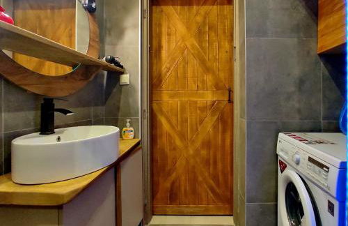 Kasoni Home , Απόλυτα κεντρικό διαμέρισμα μπροστά στη λίμνη - Foto 34