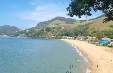 Casa em Mangaratiba RJ - 40 metros da Praia - Foto 1