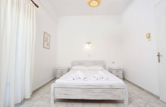 Spanos Apartments Anna's Lodge - Foto 8