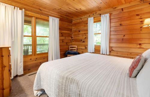 Table Rock Lake Cabin - Hawthorn #12 with Lake Access Hot Tub Outdoor Pool - Foto 14