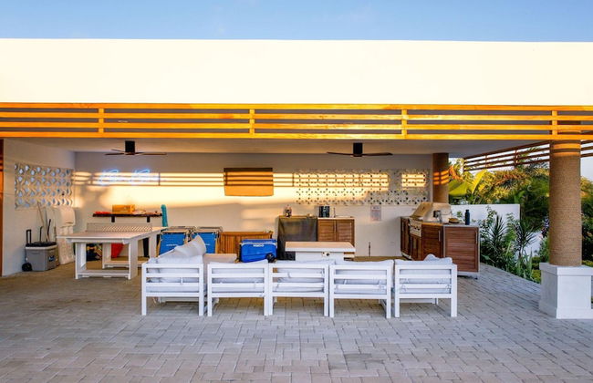 Beachfront Villa w Pool Sleeps 16 Dining Tub - Foto 14