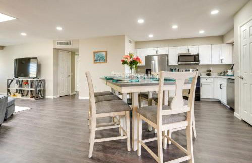 Golfers Oasis! 55 and Sun City West Retreat with Pool - Foto 9