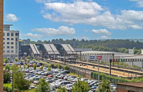 LUXURY AIRPORT SUITE, FREE Parking, FANTASTIC Location, Close To Airport, Train Station And Town Centre - Foto 25