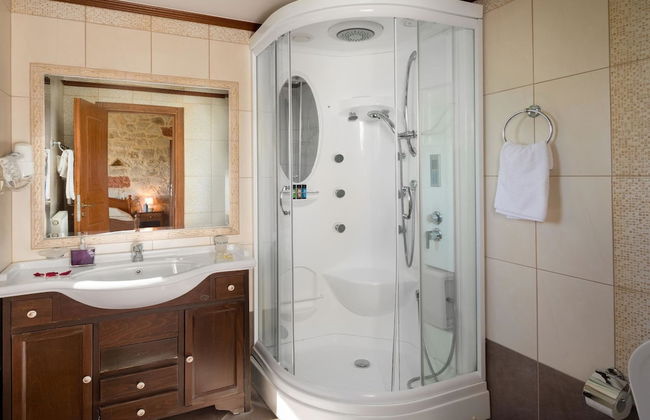 Villa in Tavronitis With Pool & Stunning Views - Photo 15