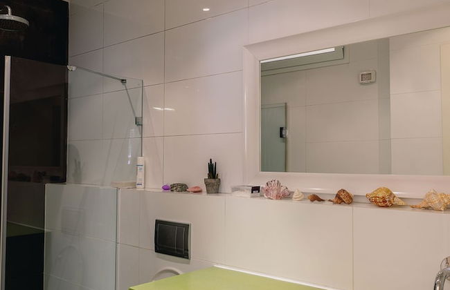 2Rooms Perfect Location 1Min to Beach - Photo 19