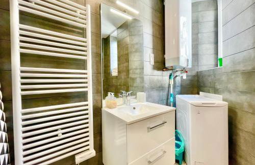 COLMAR - Appartements Deluxe - Lumineux - Stationnement Gratuit et Facile dans la rue - Foto 39