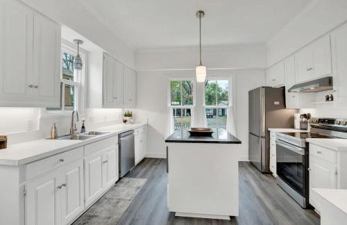 Awesome Haus With Gameroom, 4blks to Center of Town! - Foto 18