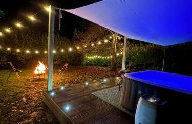 Barn with Hot Tub, Pool Table & Pizza Oven - Foto 8
