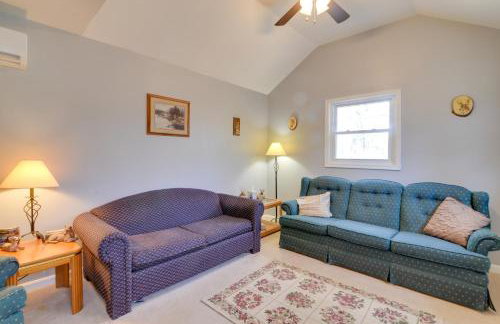 Mountain Retreat with Loft, Fire Pit, and Grill - Foto 4