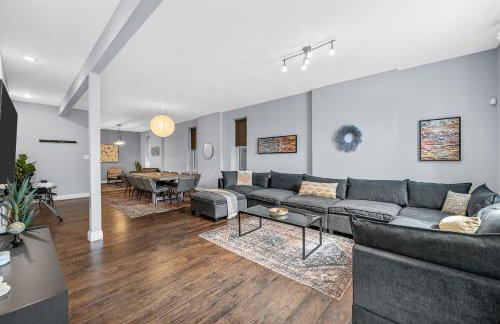 The Modern Family Retreat ABODEbucks - Foto 3