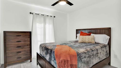 Cozy Parkside Home - Photo 5