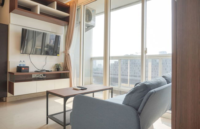 Comfy And Elegant 2Br With Private Lift At Menteng Park Apartment - Photo 12