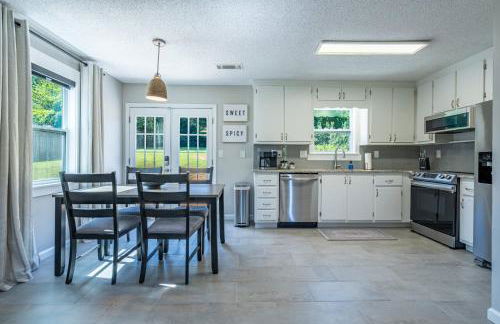 Disconnect From The City In This Outdoorsy Getaway - Foto 10