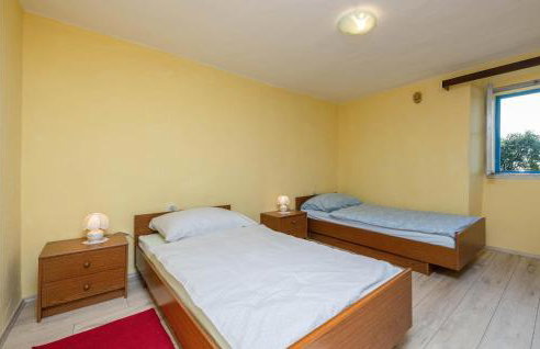 Awesome Home In Koromacno With Kitchen - Foto 9