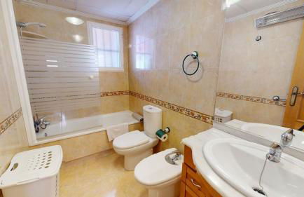 Immaculate Villa with sea views! - Foto 17