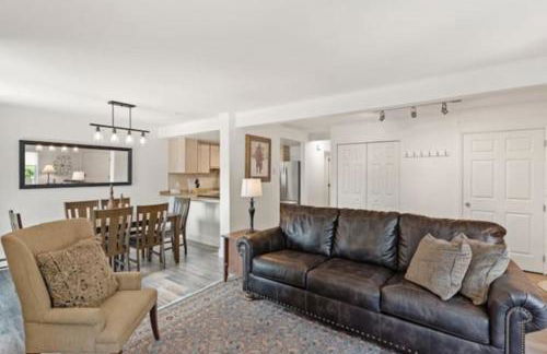 Mountainside Cozy Walk to Gondola Hot Tub Condo - Foto 4