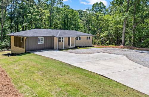 Spacious Mableton Home-Deck/Yard - Foto 14