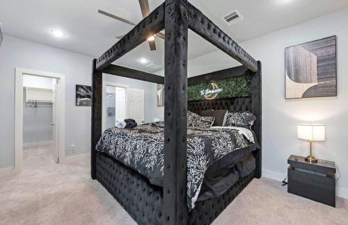 Spacious Modern Townhome w Indoor Court, King Beds & Huge TVs! - Foto 9