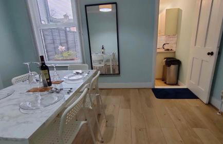 Comfortable Home Away From Home - Photo 21