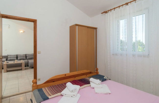 Holiday Home Blossom - Four Bedroom Holiday Home With Outdoor Pool and Jacuzzi - - Foto 5