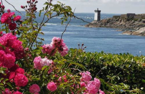 Belle Vue Phare St Mathieu, 100 m plage du Bilou, proximité immédiate Gr34, piscine chauffée - Foto 24