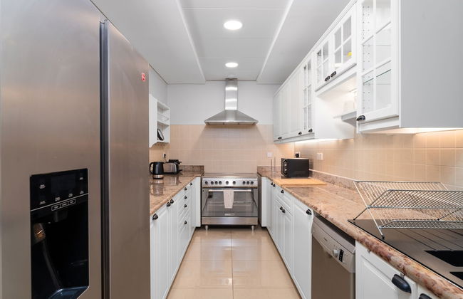 Nasma Holiday Homes - Al Hamra Village - Photo 20