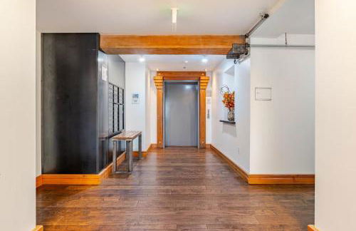 Massive Downtown Seattle Condo - Free Parking! - Foto 16