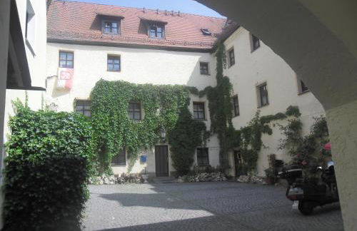 Schloss Weichs zu Regensburg mit 2Schlafzimmer Parkplatz Internet 75qm Zentrum - Foto 4