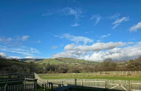 Alpaca cabin-mountain view-hot tub-rural retreat - Foto 36