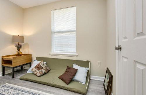 Dine, Shop and Play Kenner Home with Patio and Yard! - Foto 26