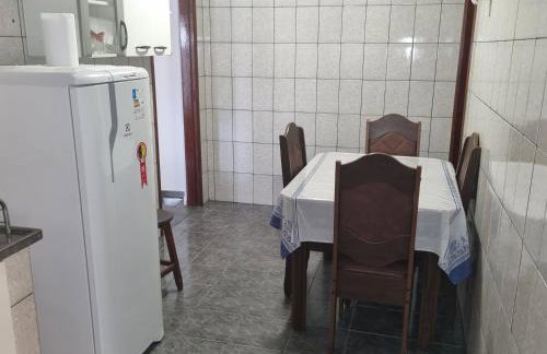 Casa com dois quartos,dois banheiros,sendo um, uma suíte,sala de estar cozinha e garagem - Foto 33