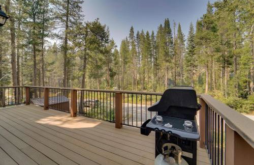 Near Donner Lake and Skiing Soda Springs Cabin! - Foto 11