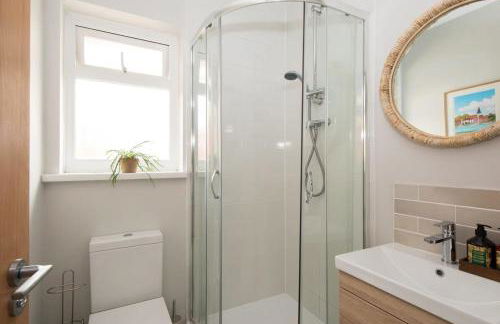 Bosham 3 BR Beach House with Garden & Playhouse - Foto 44