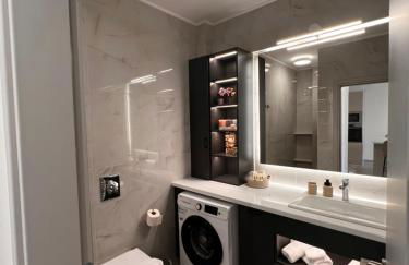 Phil's Apartments - Photo 10