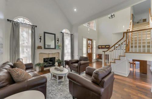 Gorgeous Vacation Home w Private Pool - Photo 12