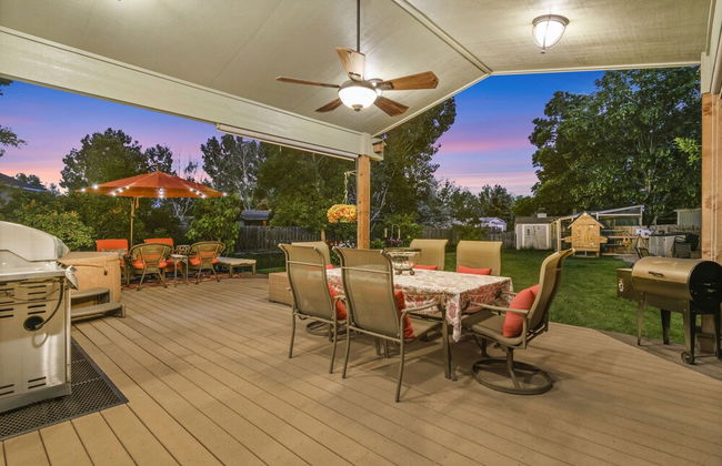 Parkside Gardens | Shady Private Yard W/ Hot Tub! - Foto 26