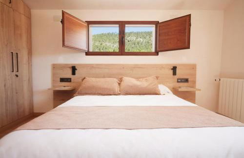 Casa Rural Completa en Alicante 6 Habitaciones con Piscina, BBQ, Vistas Naturaleza Ideal Grupos - Foto 12