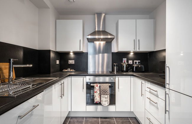 Central View Apartment - Photo 5