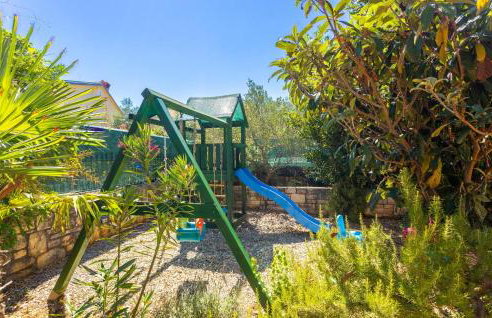 Stunning Home In Malinska With Wifi - Photo 45