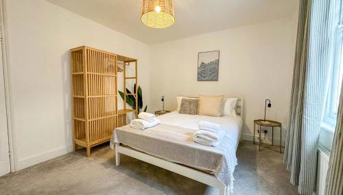 NEW - Luxury 3 bedroom Townhouse - Canterbury City Centre - Foto 5