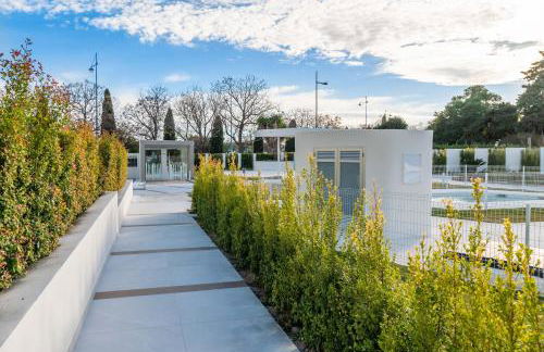 Newly Built 3 BDRM Luxury Apt Close to the Beach - Photo 45